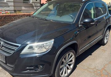 VW Tiguan 220.483 km 4.000 &euro; Dortmund 44147
