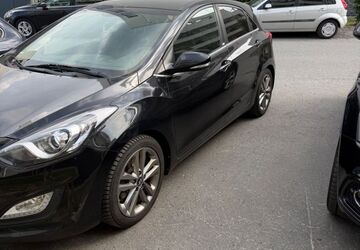 Hyundai i30 166.000 km 9.999 &euro; Dortmund 44135