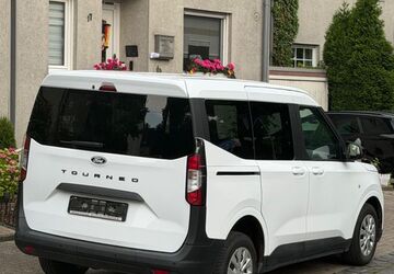 Ford Tourneo Courier 16.000 km 17.999 &euro; Gelsenkirchen 45889