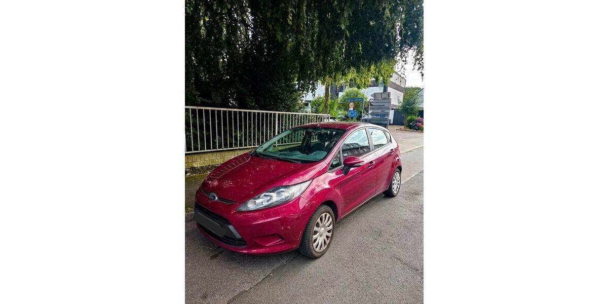 Ford Fiesta 79.000 km 4.100 &euro; Kamen 59174
