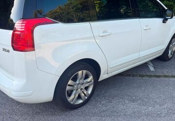 Peugeot 5008 92.000 km 6.900 &euro; Dortmund 44145