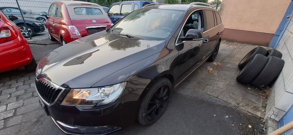 Skoda Superb 252.000 km 7.400 &euro; Dortmund 44339