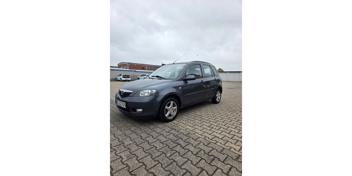 Mazda 2 174.900 km 2.300 &euro; Menden 58706