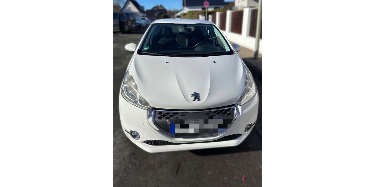 Peugeot 208 109.888 km 5.900 &euro; Dortmund 44379