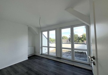 Frisch sanierte Dachgeschoss Wohnung mit 2 Zimmern und Terasse in Herne, Baukau-West - Wohnung Herne Wanne | Angebot:17330341