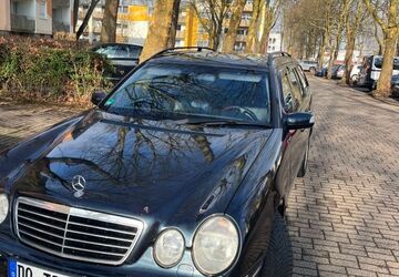 Mercedes-Benz 220 222.000 km 2.900 &euro; Dortmund 44357