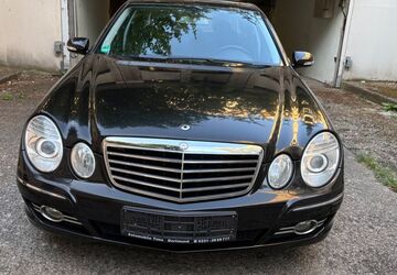 Mercedes-Benz E 280 176.000 km 7.990 &euro; Dortmund 44145