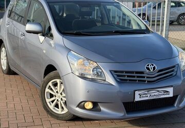 Toyota Verso 220.000 km 5.280 &euro; Selm 59379